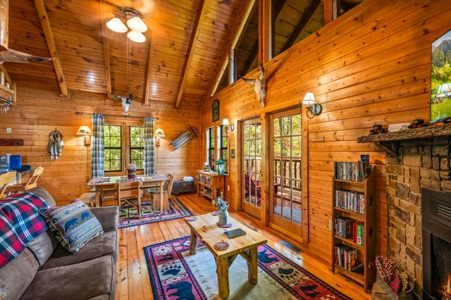 4154 Evans Chapel Rd, Sevierville, TN 37876