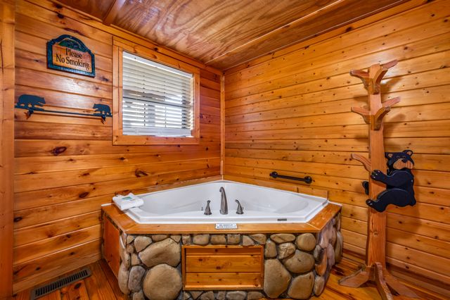 4154 Evans Chapel Rd, Sevierville, TN 37876