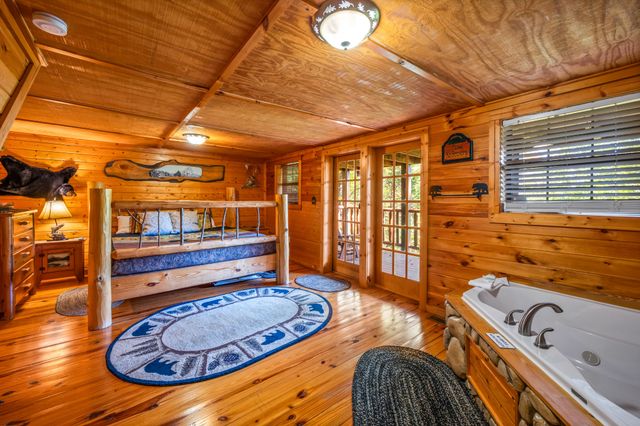 4154 Evans Chapel Rd, Sevierville, TN 37876