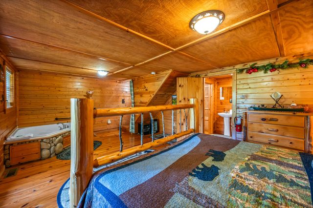4154 Evans Chapel Rd, Sevierville, TN 37876