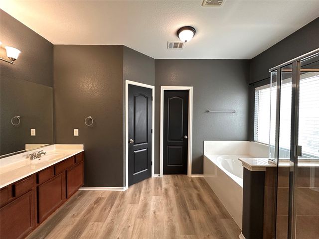 4601 Tiddle LN, Pflugerville, TX 78660