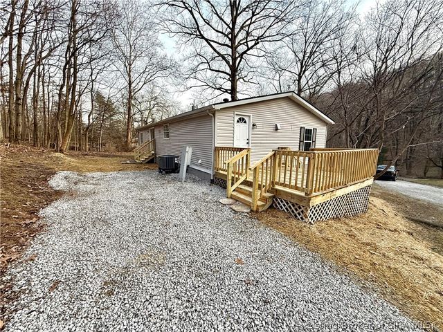 3738 Gap Hollow Road, New Albany, IN 47150
