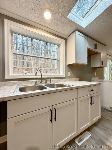 3738 Gap Hollow Road, New Albany, IN 47150