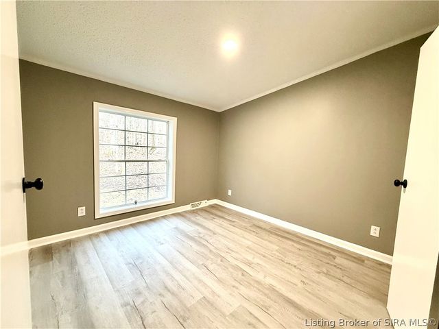 3738 Gap Hollow Road, New Albany, IN 47150