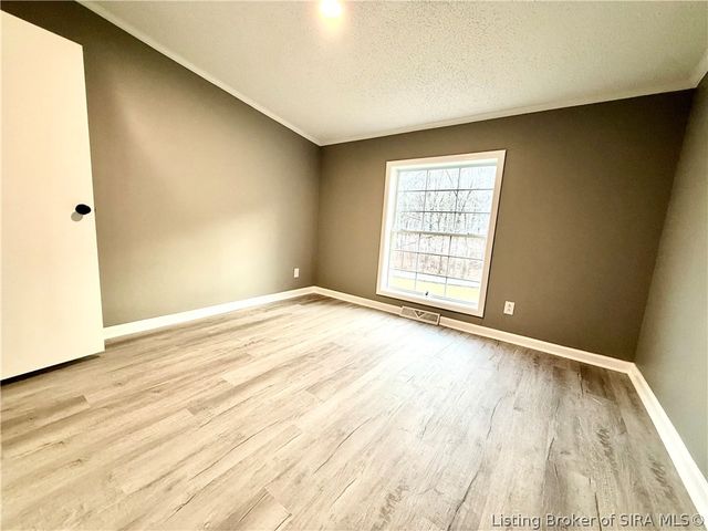 3738 Gap Hollow Road, New Albany, IN 47150