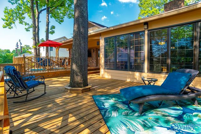 1023 Way Thru The Woods SW, Decatur, AL 35603