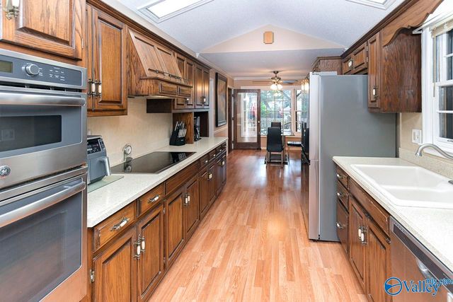 1023 Way Thru The Woods SW, Decatur, AL 35603