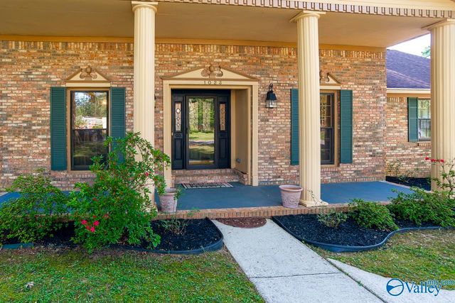 1023 Way Thru The Woods SW, Decatur, AL 35603