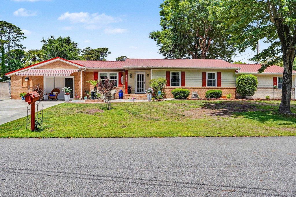 1010 Moss Dr., Surfside Beach, SC 29575