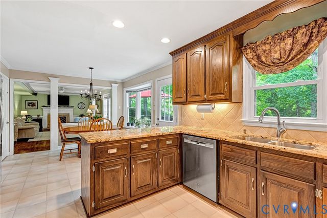 716 Coralview Ter, Midlothian, VA 23114