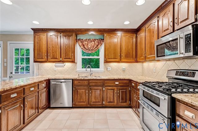716 Coralview Ter, Midlothian, VA 23114