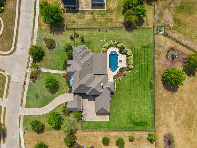 1061 Kingsbridge Lane, Mclendon Chisholm, TX 75032