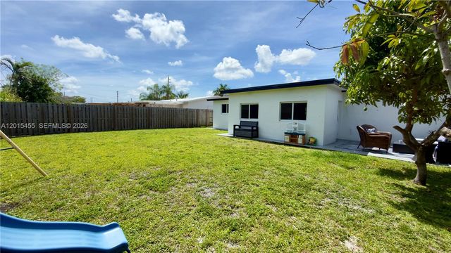 8357 NW 25th Ct, Sunrise, FL 33322