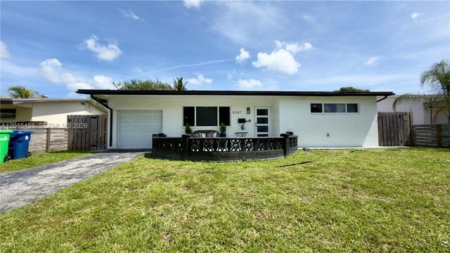 8357 NW 25th Ct, Sunrise, FL 33322
