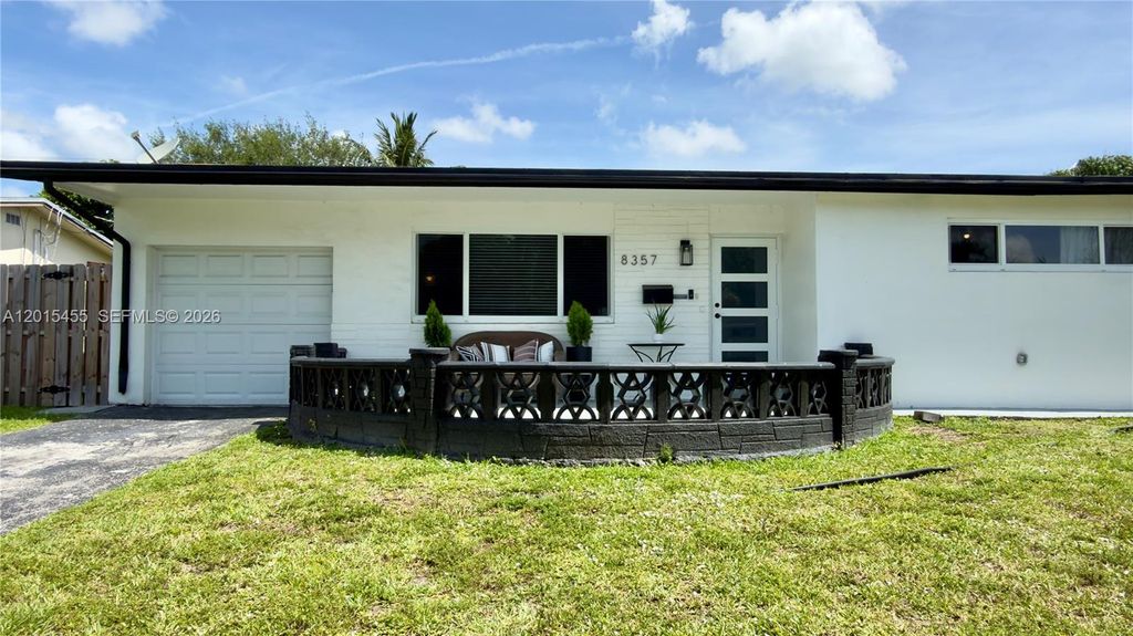 8357 NW 25th Ct, Sunrise, FL 33322