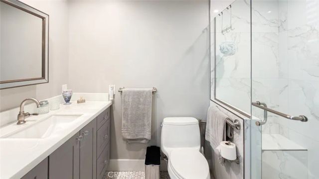 5201 Marina Pacifica S, Long Beach, CA 90803