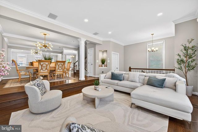7522 CHRISLAND CV, Falls Church, VA 22042