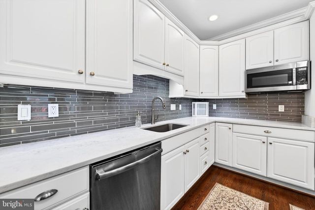 7522 CHRISLAND CV, Falls Church, VA 22042