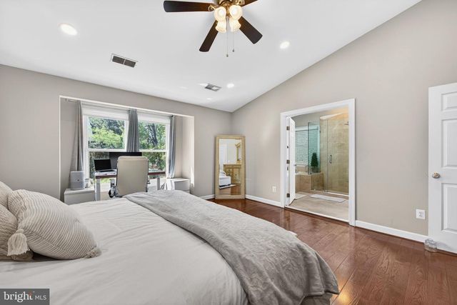 7522 CHRISLAND CV, Falls Church, VA 22042