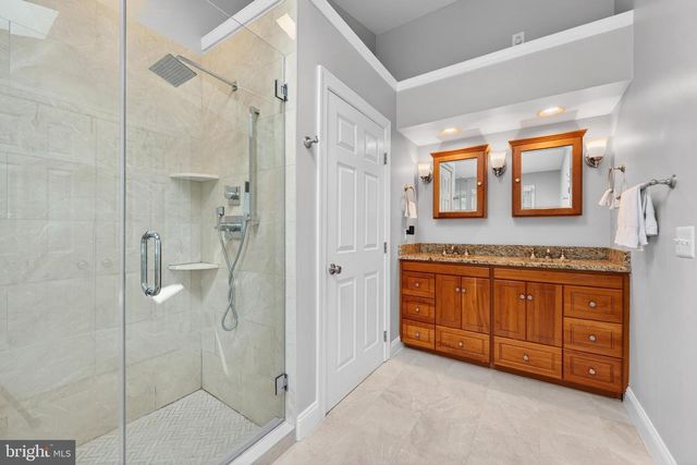7522 CHRISLAND CV, Falls Church, VA 22042