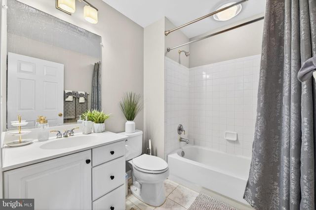7522 CHRISLAND CV, Falls Church, VA 22042