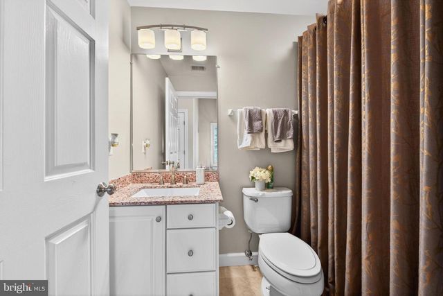 7522 CHRISLAND CV, Falls Church, VA 22042