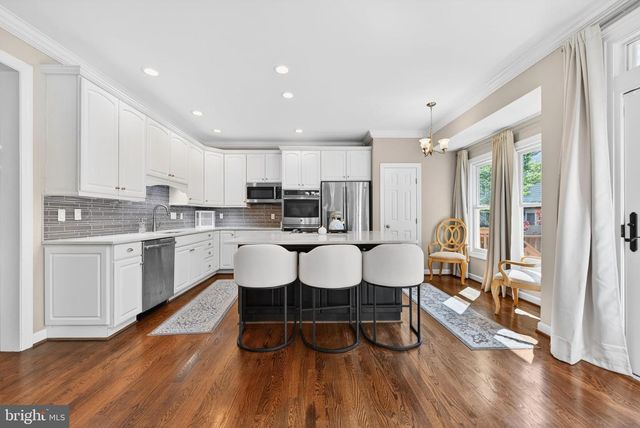 7522 CHRISLAND CV, Falls Church, VA 22042