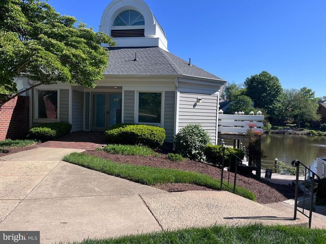 7522 CHRISLAND CV, Falls Church, VA 22042