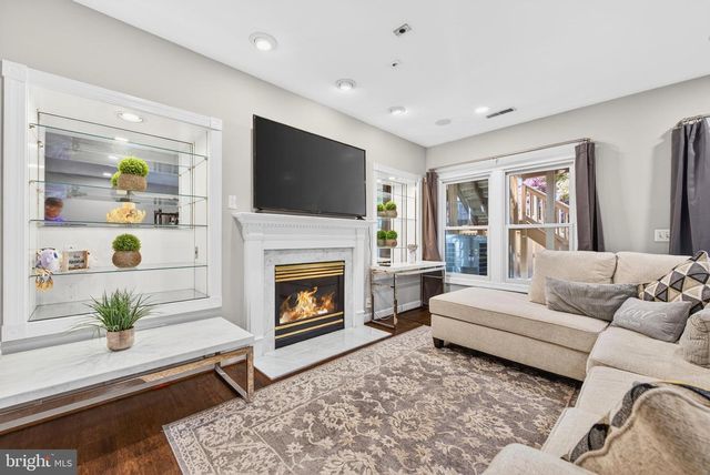 7522 CHRISLAND CV, Falls Church, VA 22042
