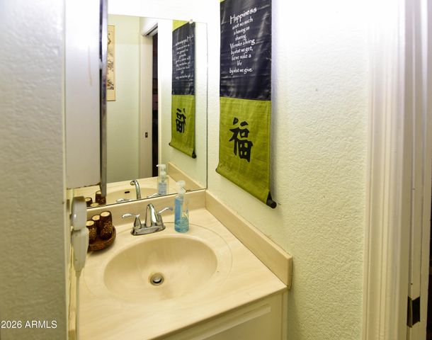510 N ALMA SCHOOL Road 204, Mesa, AZ 85201