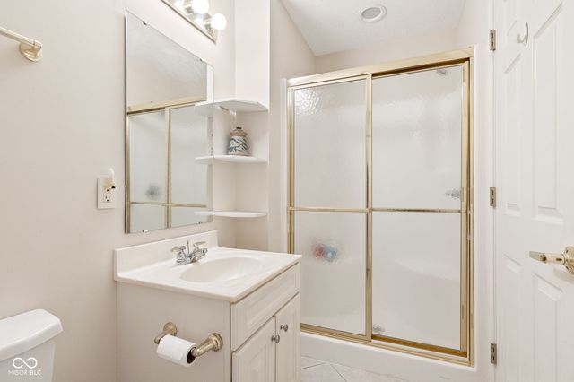 17837 Crown Pointe Court, Noblesville, IN 46062