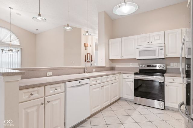17837 Crown Pointe Court, Noblesville, IN 46062