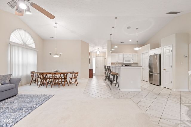 17837 Crown Pointe Court, Noblesville, IN 46062