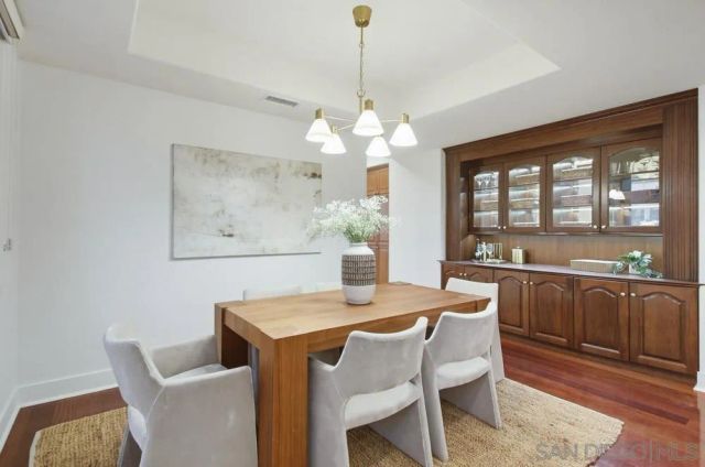 5448 Caminito Bayo, La Jolla, CA 92037