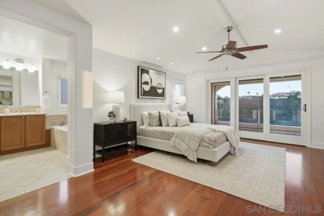 5448 Caminito Bayo, La Jolla, CA 92037