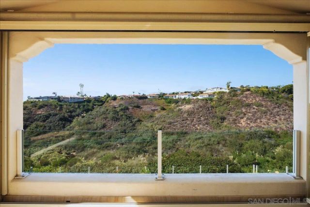 5448 Caminito Bayo, La Jolla, CA 92037