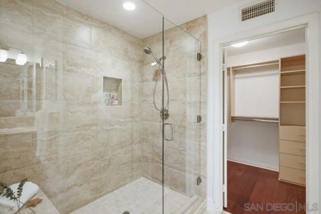 5448 Caminito Bayo, La Jolla, CA 92037