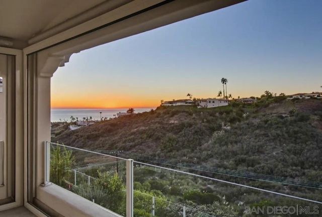 5448 Caminito Bayo, La Jolla, CA 92037