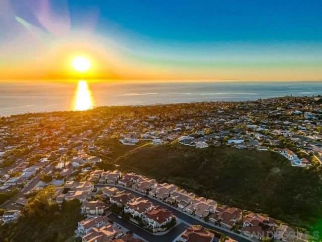 5448 Caminito Bayo, La Jolla, CA 92037