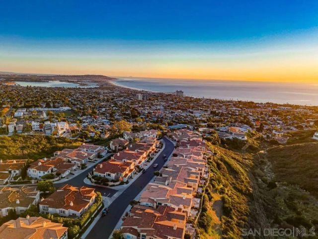 5448 Caminito Bayo, La Jolla, CA 92037