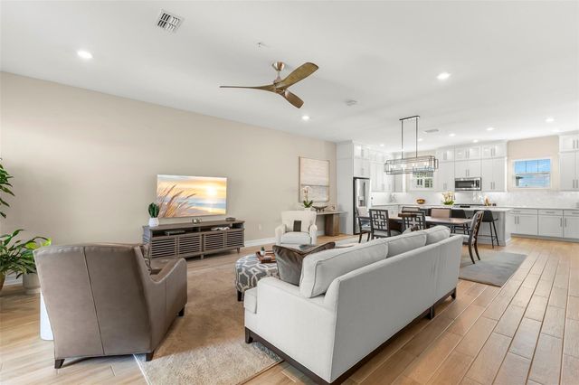 5351 BRIDGE STREET 19, Tampa, FL 33611