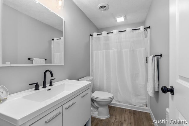 204 Ira Spring Road, Holland, MI 49423