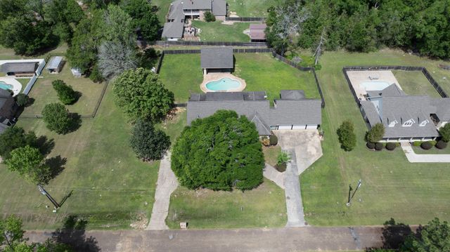 2600 Robert E Lee Dr, Deridder, LA 70634