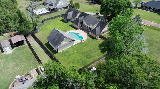 2600 Robert E Lee Dr, Deridder, LA 70634
