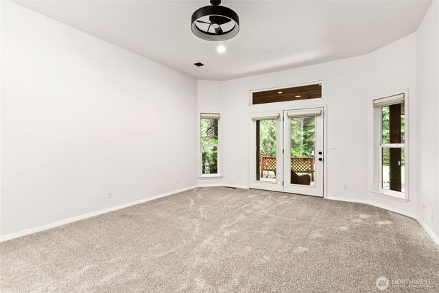 7094 SW Dundee Court, Port Orchard, WA 98367