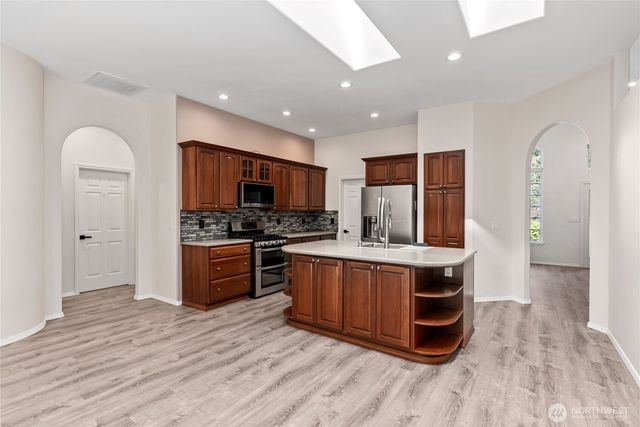 7094 SW Dundee Court, Port Orchard, WA 98367