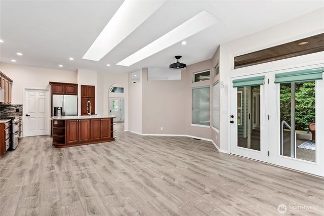 7094 SW Dundee Court, Port Orchard, WA 98367