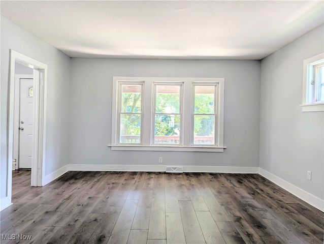 82 Detroit Street, Akron, OH 44305