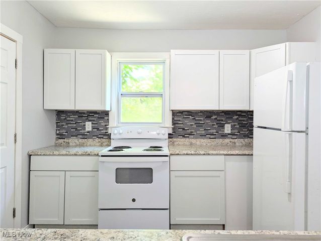 82 Detroit Street, Akron, OH 44305