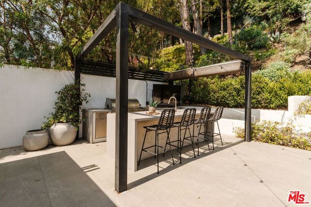 252 N Kenter Avenue, Los Angeles, CA 90049